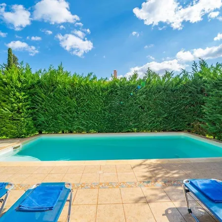 Διαμέρισμα Dafni *