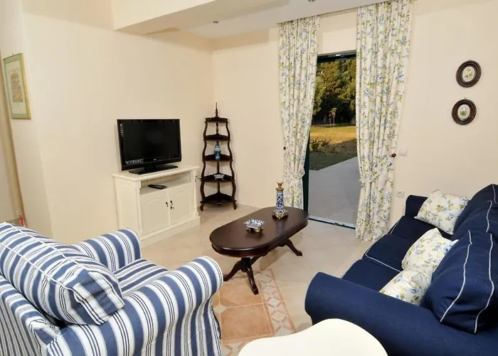 Appartement Dafni *